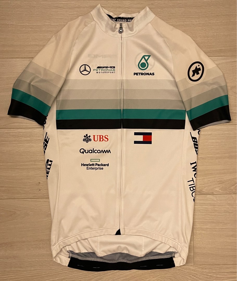 Authentic Assos Mercedes AMG Petronas Motorsport s FF 1 GT SS