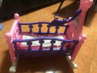 Baby Crib With freebie