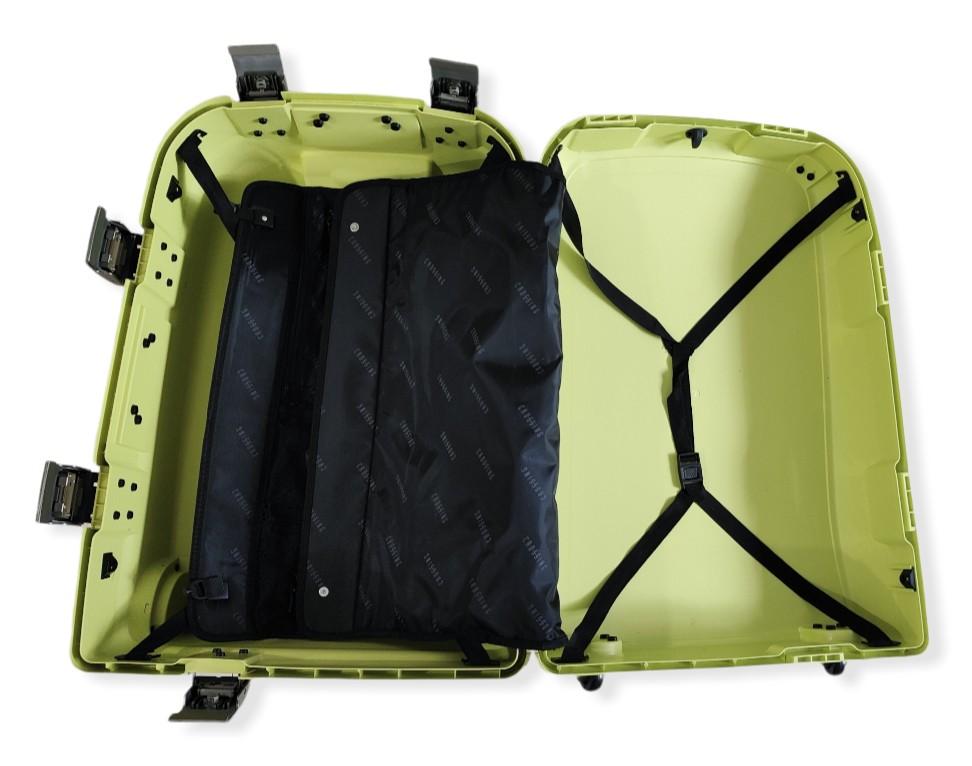 Big size sturdy nonzipper luggage (Brand Crossing), Hobbies & Toys