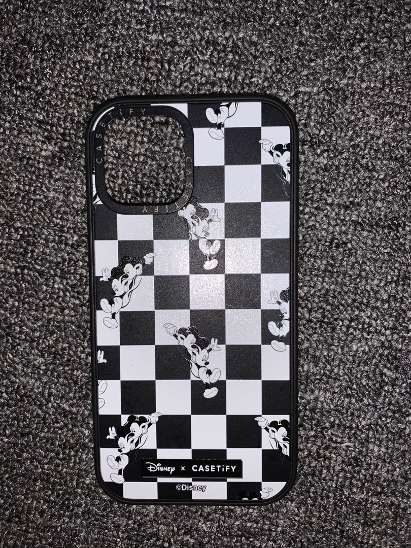 Case IPhone 12 casetify x disney series, Telepon Seluler & Tablet