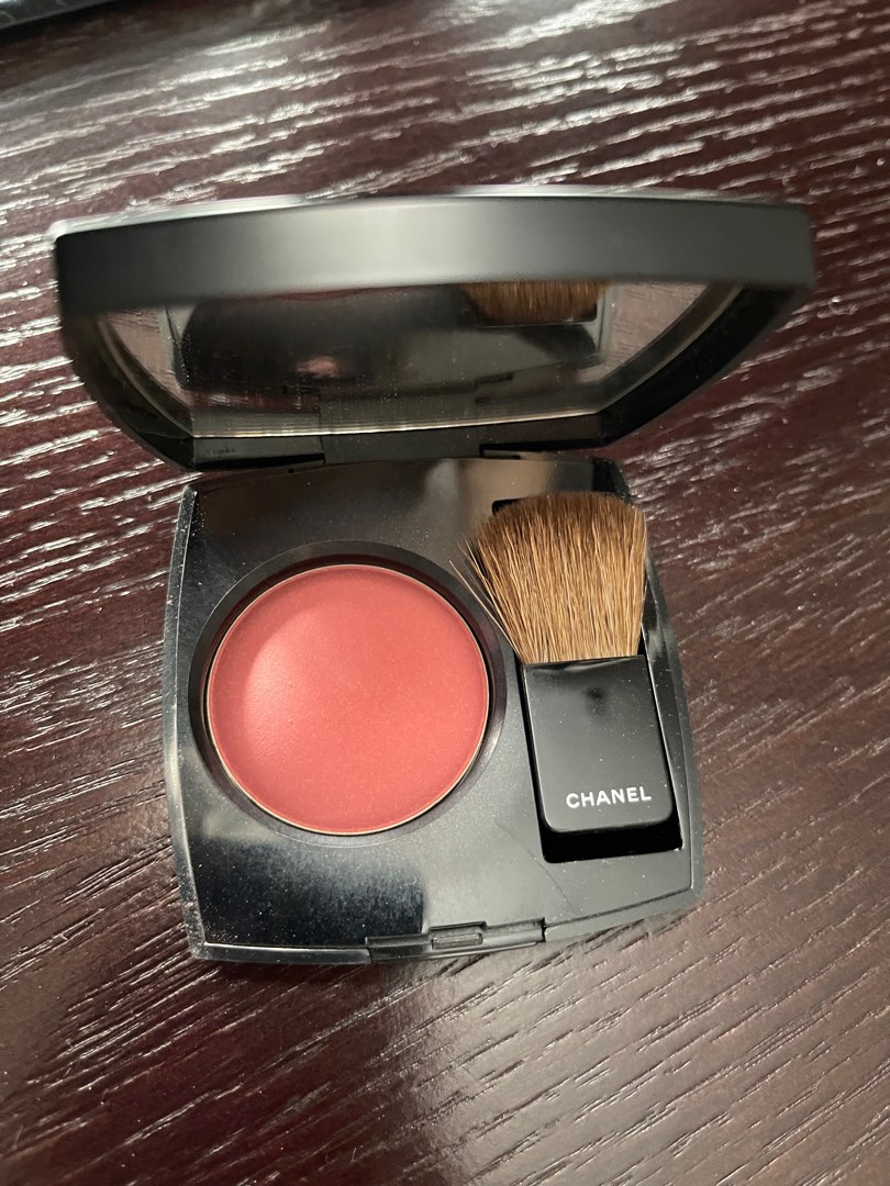 Chanel powder blush 440 quintessence, Kesehatan & Kecantikan, Rias