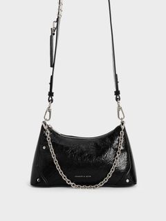(Category: ) located in . Submitted by walkingwardrobe (Listing ID 1181742185, Image 1). Description: .