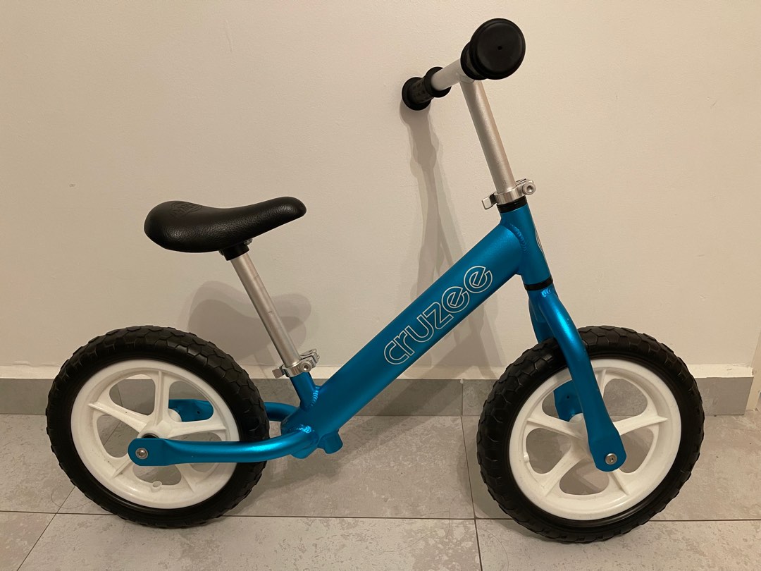 Cruzee balance bike, Sports Equipment, Bicycles & Parts, Bicycles on