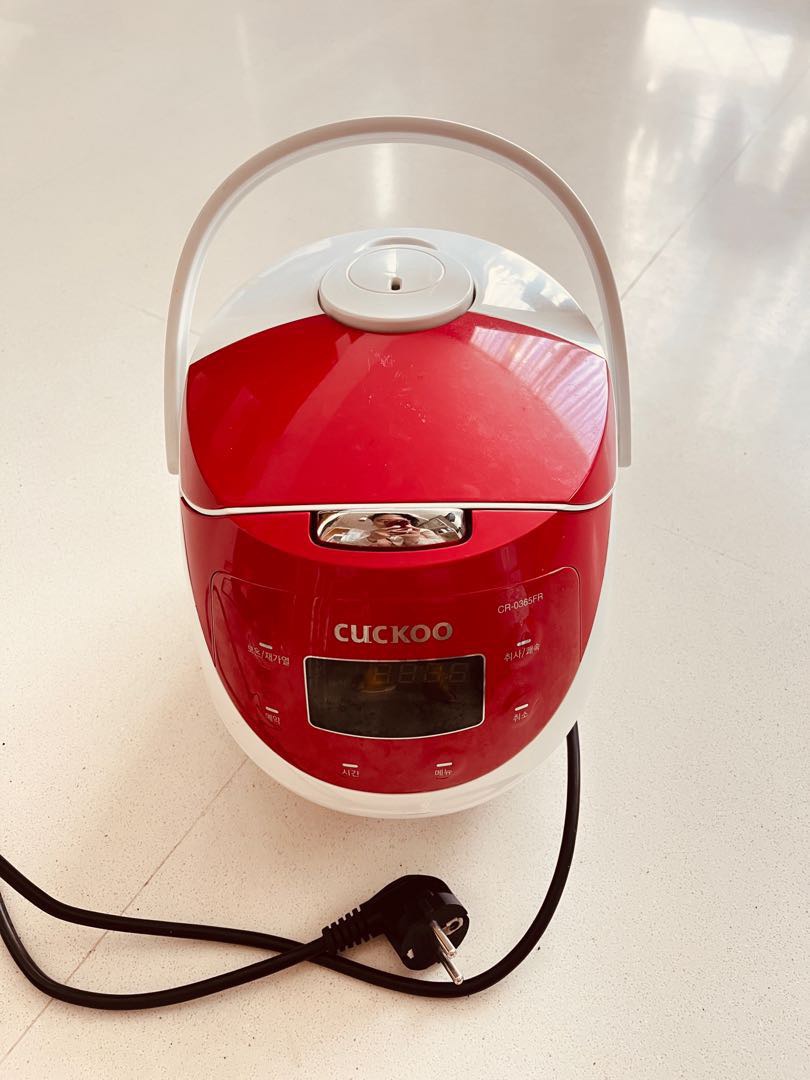 CUCKOO Rice Cooker CR0356FR, TV & Home Appliances, Kitchen Appliances