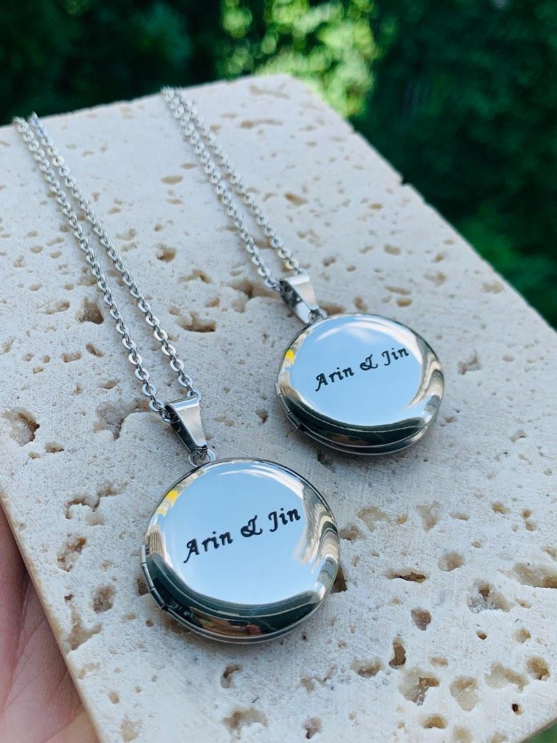 Customized top engraved necklace