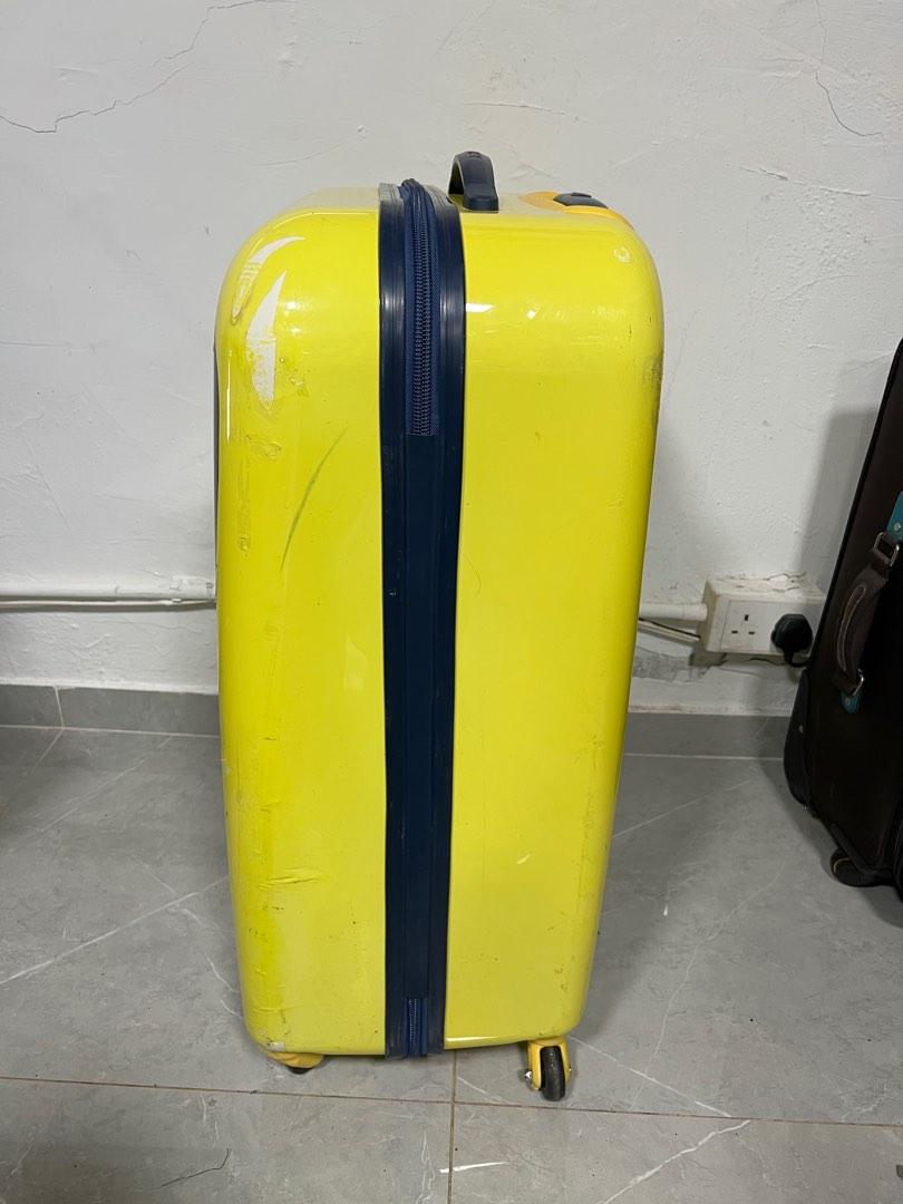 Delsey luggage suitcase 30 inch 35kilos with 4 wheels, 興趣及遊戲, 旅行, 旅遊