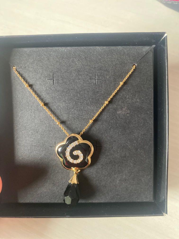 Helen Accessory, Luxury, Accessories on Carousell