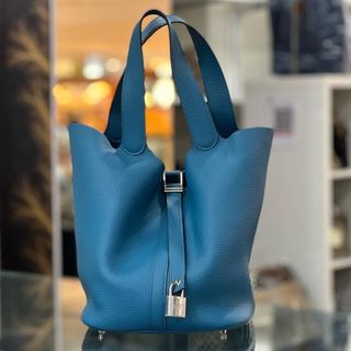 (Category: ) located in . Submitted by astarbags (Listing ID 1181814331, Image 1). Description: .