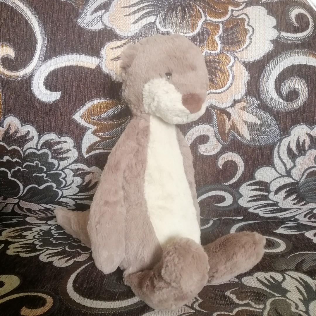 Bashful otter clearance