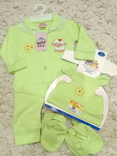 (Kategori: ) berada di . Dikirim oleh sofiecloset (ID iklan 1181796872, Gambar 1). Deskripsi: .