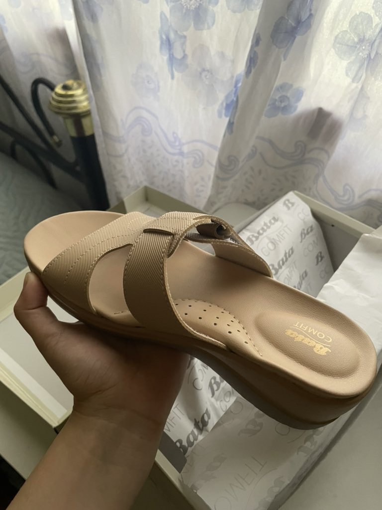 kasut hiking bata