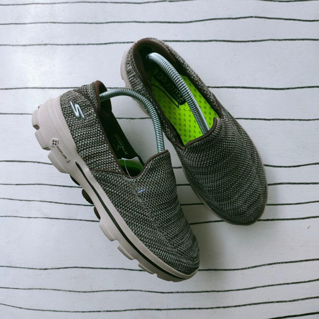 KASUT BUNDLE SKECHERS SLIP ON GO WALK 6.5UK Men s Fashion