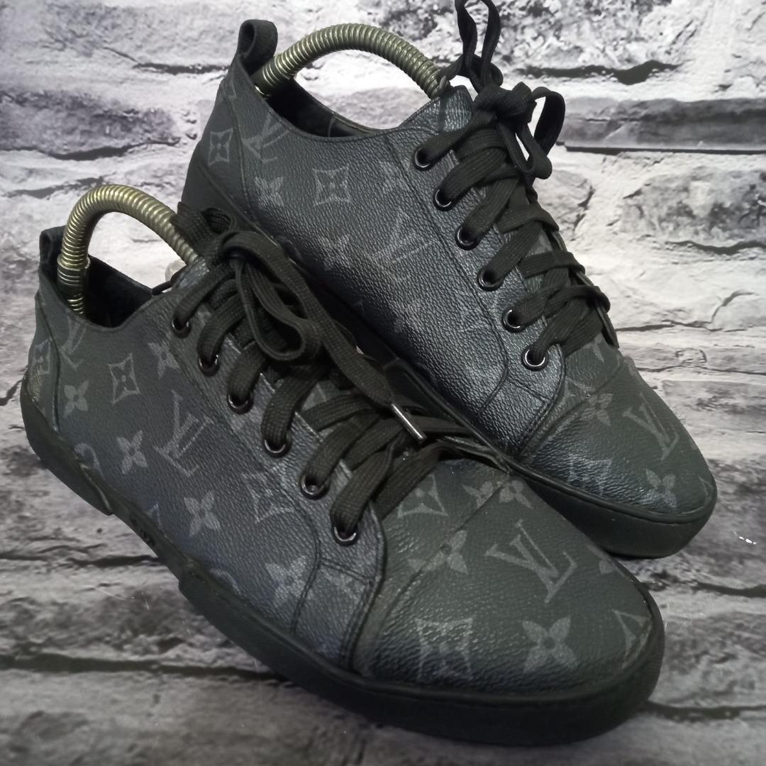 Sepatu Louis Vuitton Original made in china, Fesyen Pria, Sepatu , Sneakers  di Carousell