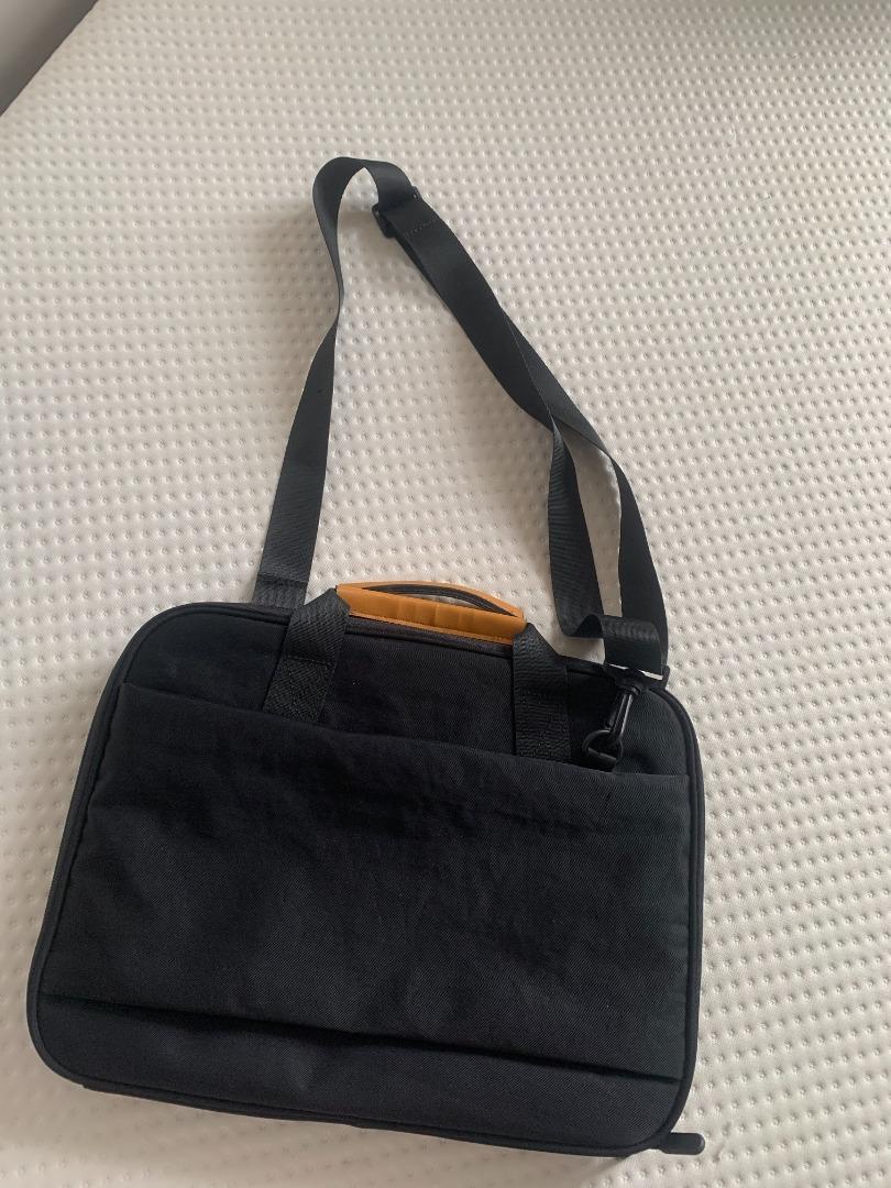 Miniso online laptop bag
