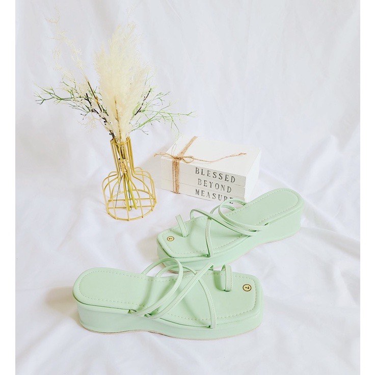 Mint Green platform shoes, Women's Fashion, Footwear, Sandals on Carousell