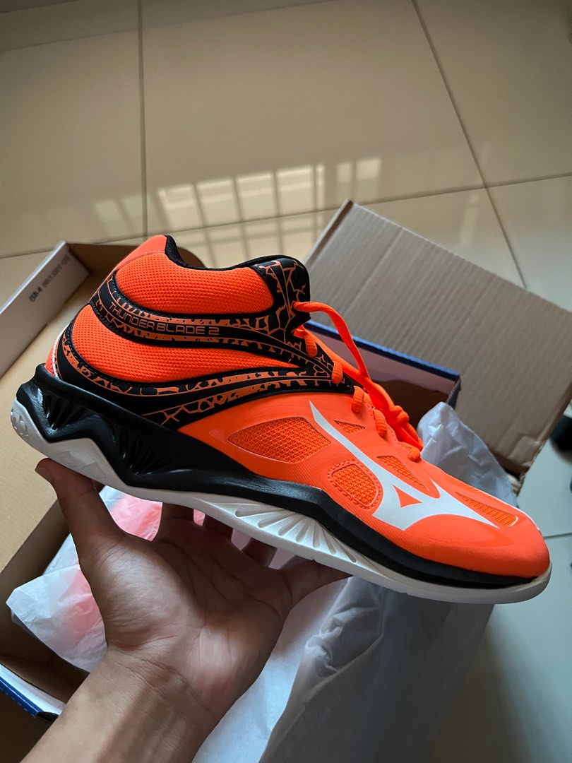 Mizuno Thunder Blade 2 Mid Men s Fashion Footwear Sneakers