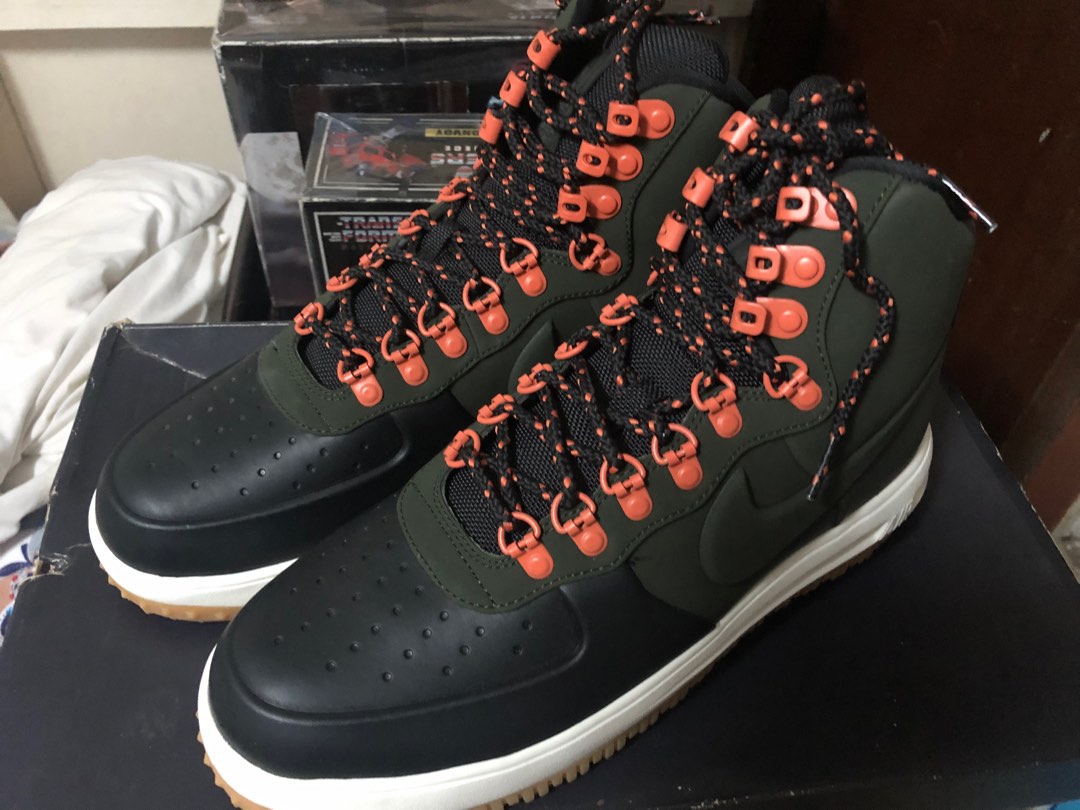 lunar duckboot 18