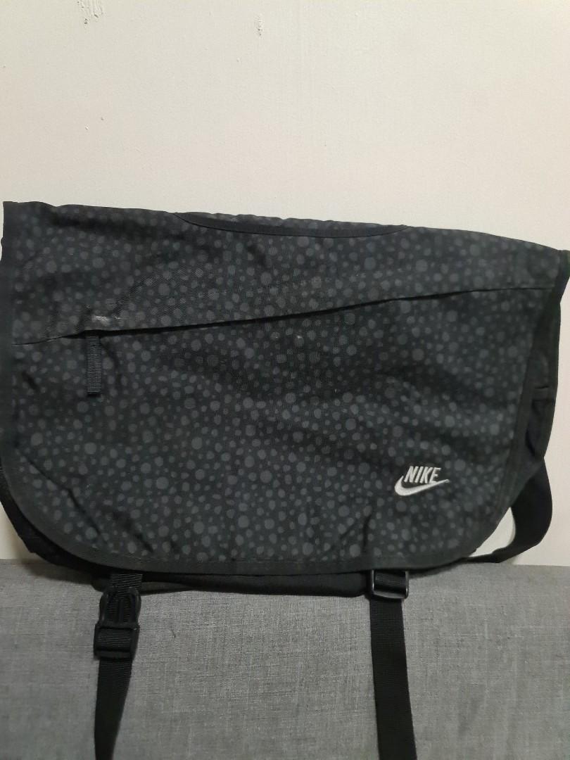 mens nike messenger bag
