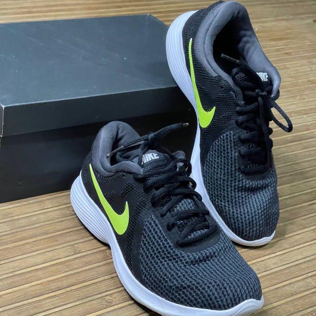 Nike REVOLUTION 4 Black VOLT ANTHRACITE Men Men s Fashion