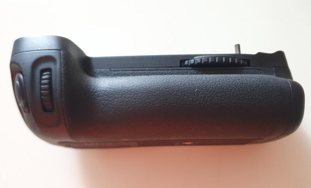 Nikon MBD14 Multi Power Battery Pack for D610, Photography