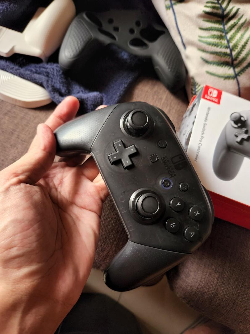 Original Nintendo Pro controller, Video Gaming, Gaming Accessories, Controllers on Carousell