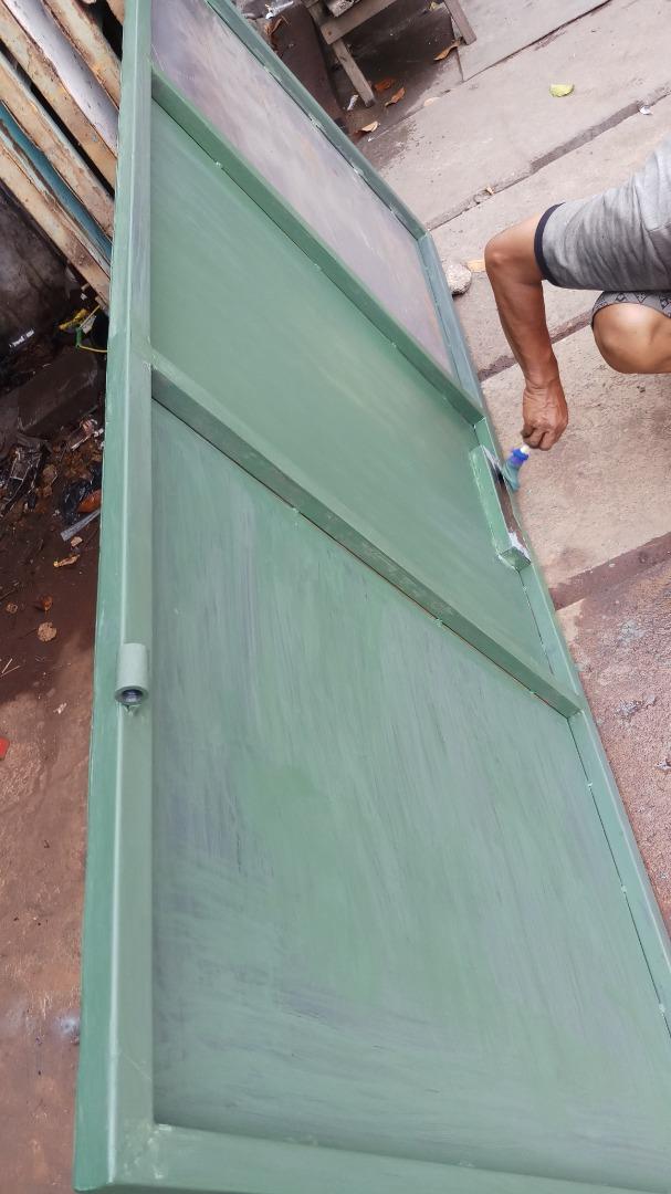 Pintu besi baru ukuran 2m x 80cm, Perabotan Rumah di Carousell
