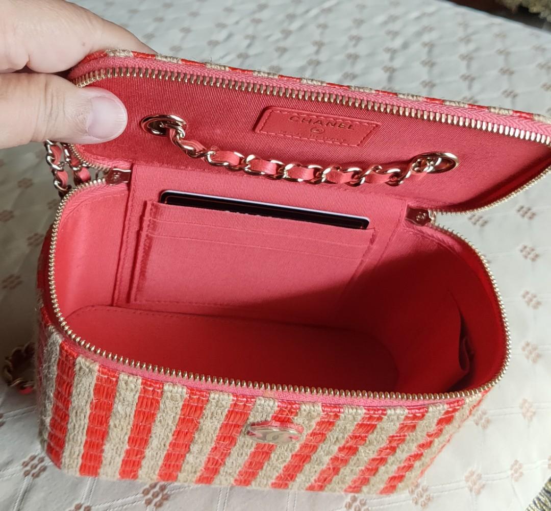 Preloved Chanel Vanity 31, Luxury, Bags & Wallets on Carousell