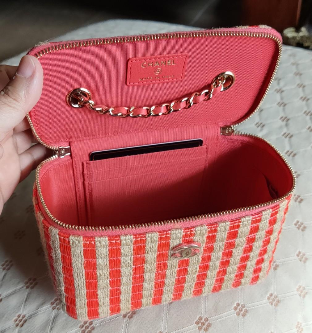 Preloved Chanel Vanity 31, Luxury, Bags & Wallets on Carousell