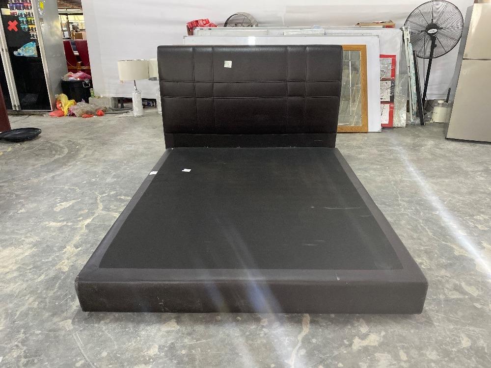 PU Leather Queen Bed Frame Black Colour / Rangka Katil Queen Kulit PU