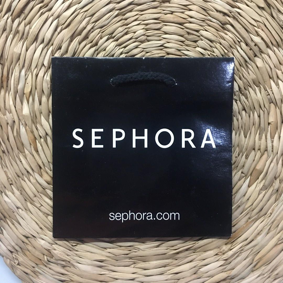Sephora USA Small Paperbag (Category: Makeup) located in Manila. Submitted by thebookclubz (Listing ID 1116267133, Image 1). Description: From USA .