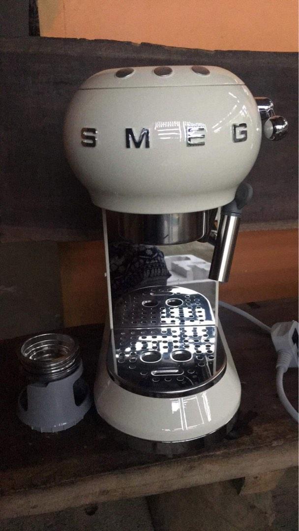Smeg Grinder and Coffee Machine, TV & Home Appliances, Kitchen Appliances, Coffee Machines
