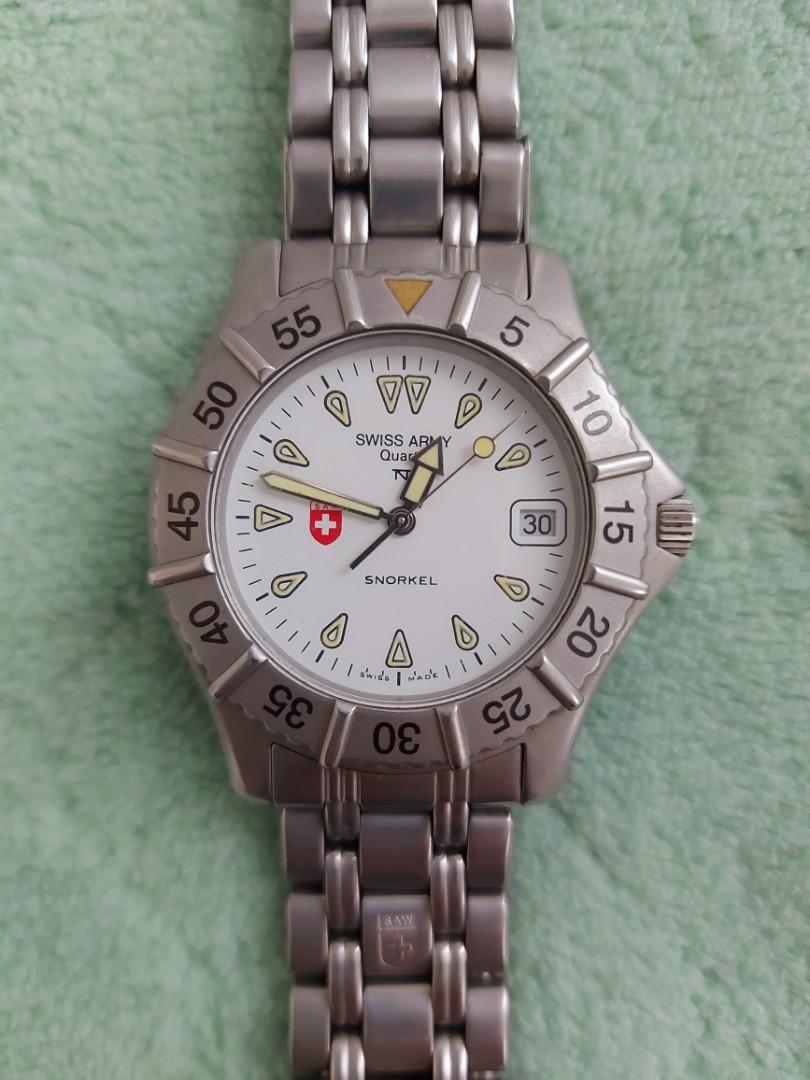 Swiss Army Men's Watch (Category: Men's Watches) located in Mandaluyong City. Submitted by lonewolf888_888 (Listing ID 1181760891, Image 1). Description: authentic Swiss Army watch model: Snorkel 100 meters 40 mm diameter unidirectional bezel quartz fits 7.5 wrist comfortably double locking clasp with diver's extension link all functions working new battery Swiss made.