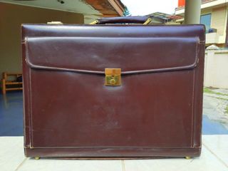 (Kategori: ) berada di . Dikirim oleh silcorrr (ID iklan 1180943043, Gambar 1). Deskripsi: .