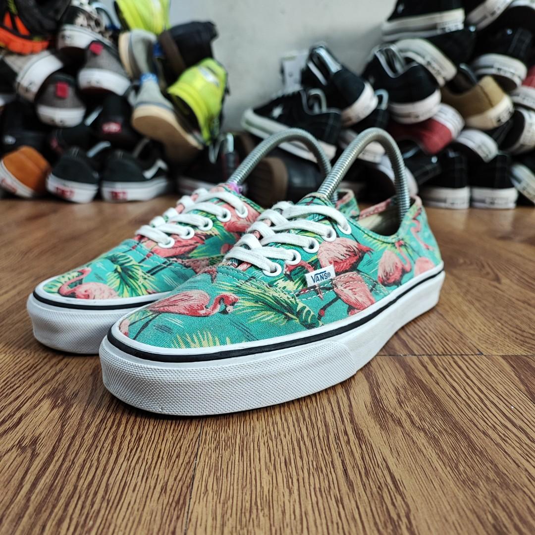 VANS AUTHENTIC FLAMINGO PRINT Men s Fashion Footwear Sneakers
