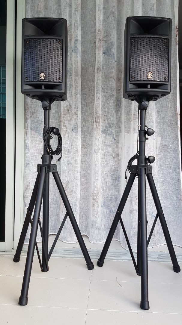 Yamaha Stagepas 300 Portable PA system with 2way, 8inch (20cm