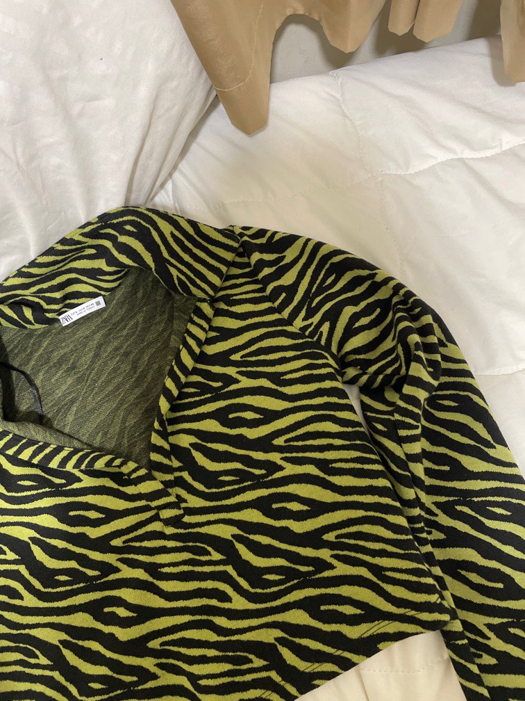 ZARA ZEBRA TOP, Women's Fashion, Tops, Longsleeves on Carousell