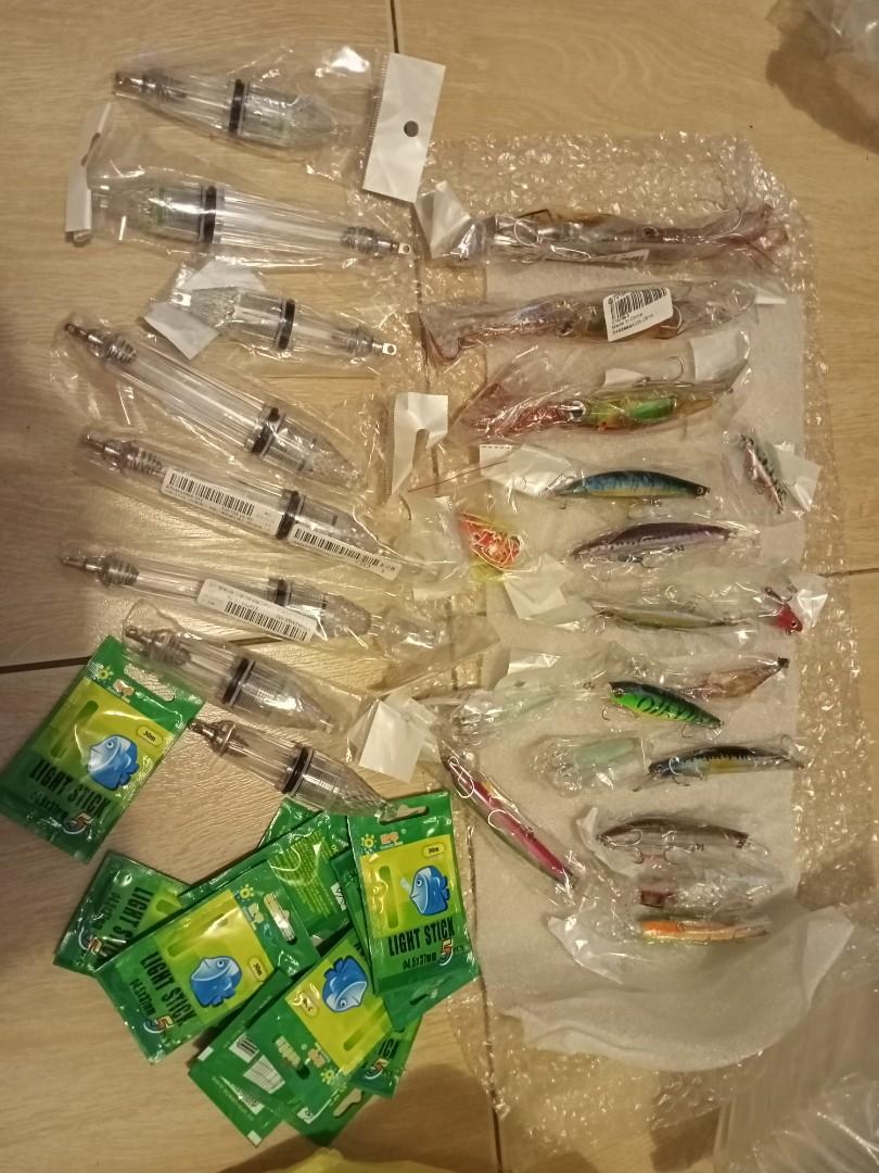 Assorted lures aspack (Category: Fishing) located in Malabon City. Submitted by karlovizu (Listing ID 1181920512, Image 2). Description: Assorted lures aspack as is.