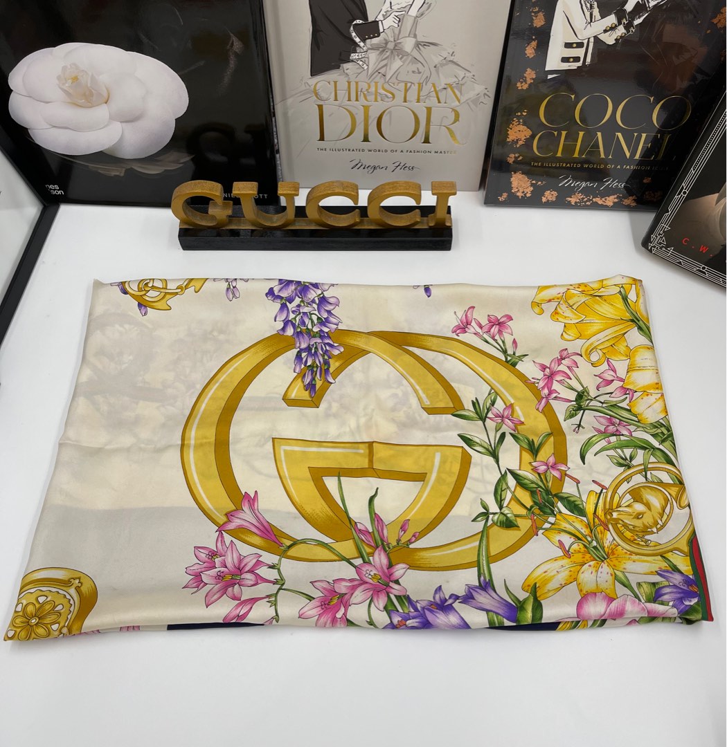 mens gucci shawl