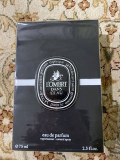 (Category: ) located in . Submitted by Stardust.new.preloved (Listing ID 1180716320, Image 1). Description: .
