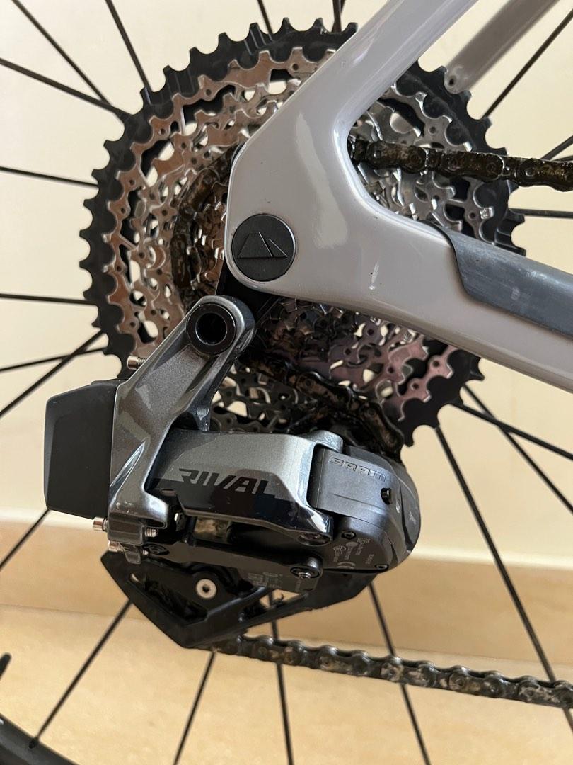 Canyon Grizl CF SL 7 eTap, Sports Equipment, Bicycles & Parts, Bicycles on Carousell