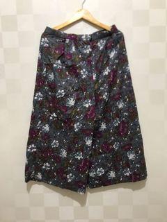 Celana Kulot Bahan Panjang 7/8 Motif Abstrak Vintage Bunga-Bunga