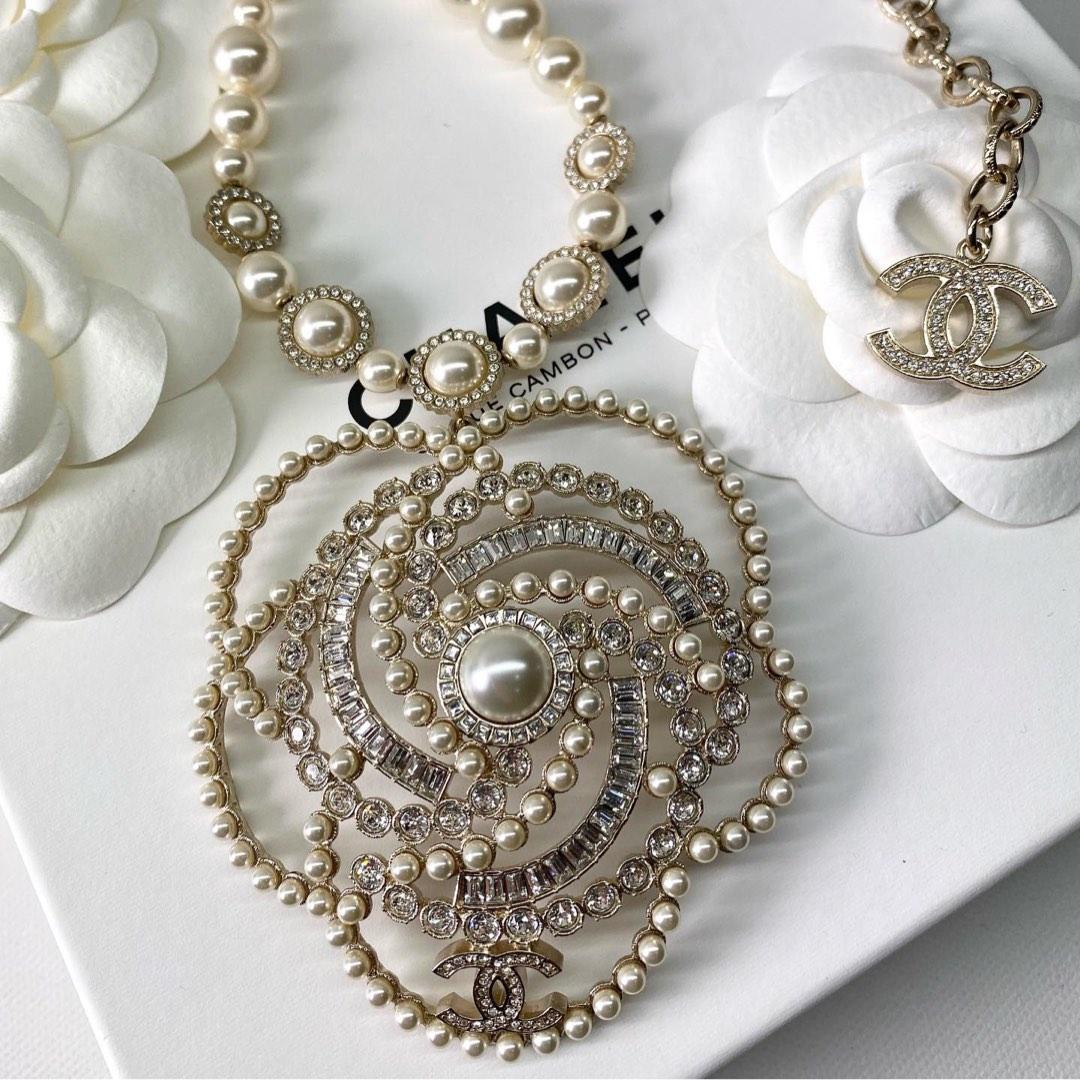 Camellia on sale chanel necklace