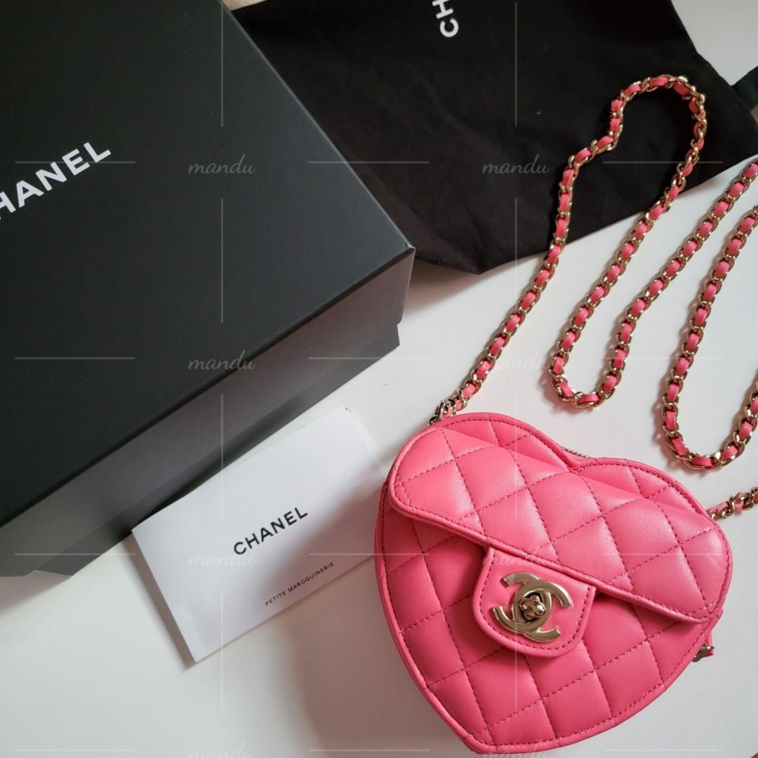 Chanel - Small Heart Bag - Pink Lambskin - CGHW - Immaculate