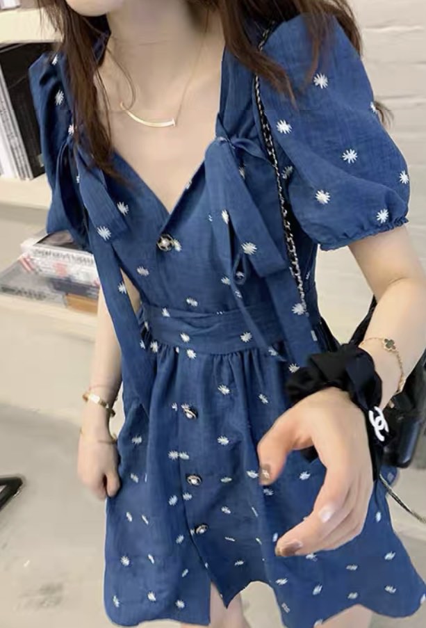 Daisy dress, Women's Fashion, Dresses & Sets, Dresses on Carousell