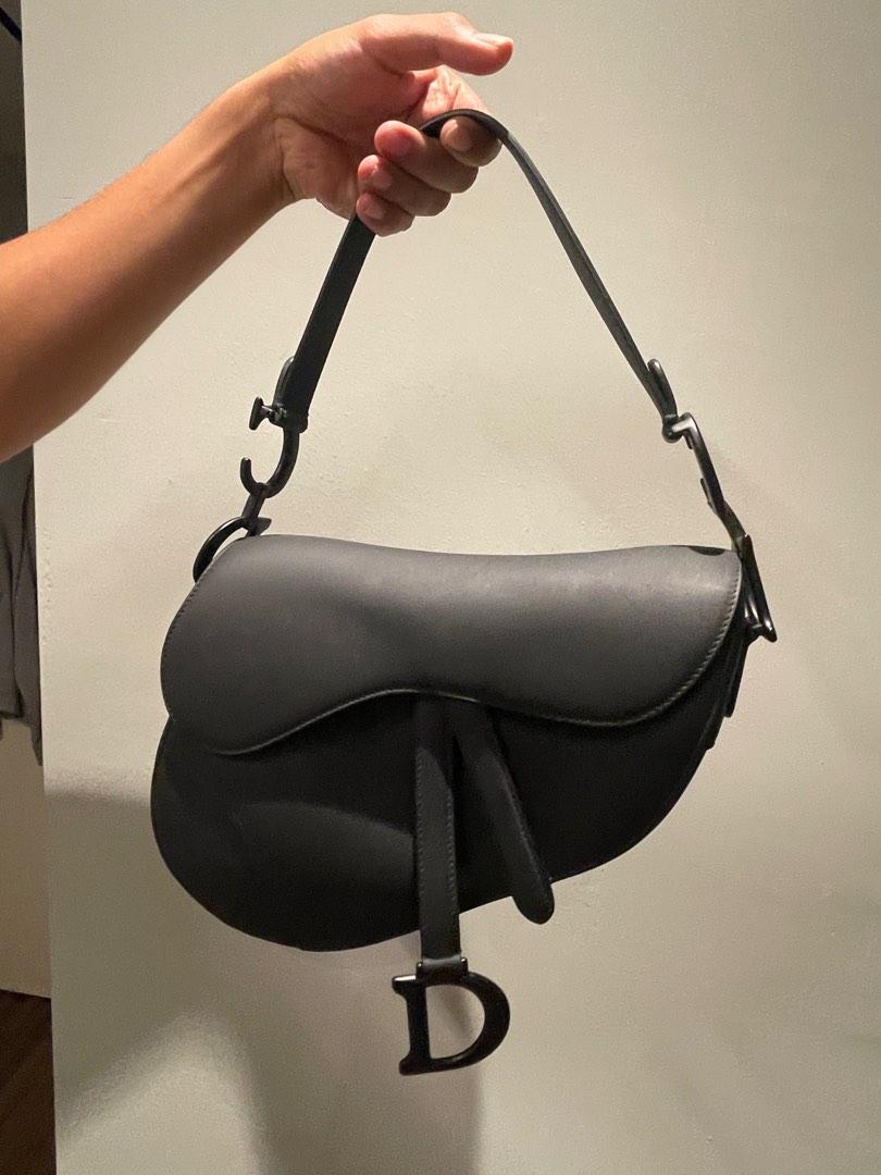 Matte black dior on sale saddle bag
