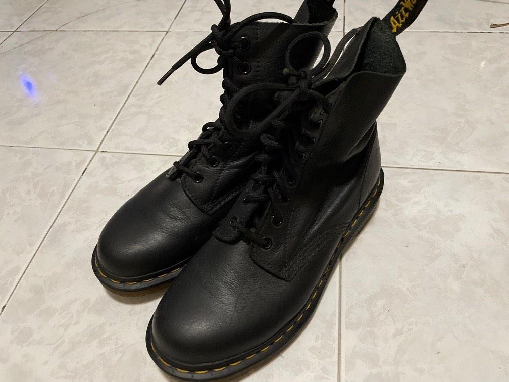 Dr. Martens Airwair with Bouncing Soles, Women's Fashion, Footwear, Boots on Carousell