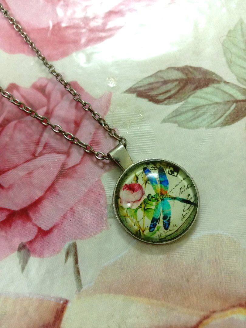 Dragonfly Necklace, Women's Fashion, Jewelry & Organisers, Necklaces on  Carousell