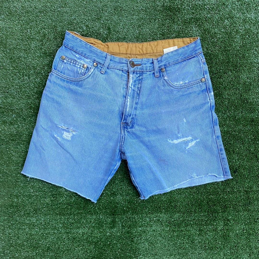 Emidio Tucci Slash cut shorts (Category: Shorts) located in Cebu City. Submitted by somewhereintime_ (Listing ID 1182013115, Image 1). Description: For mens fits 34-36 Pls convert for womens sizing.
