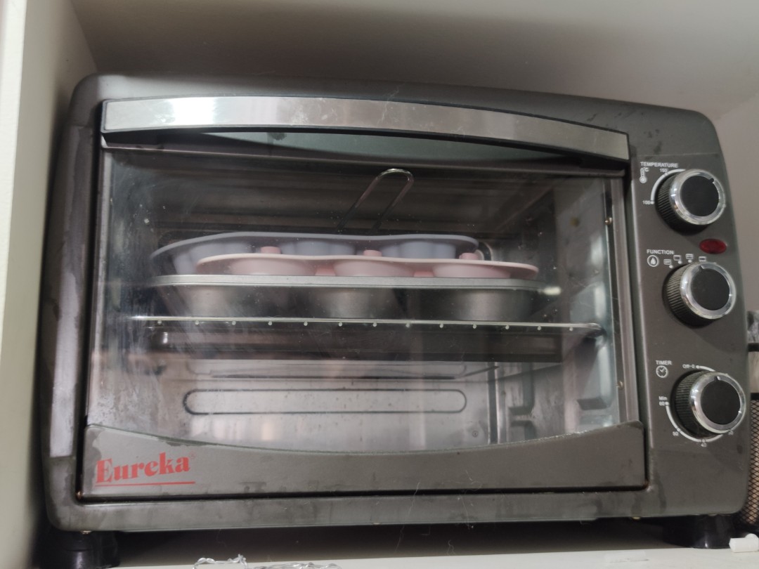 Eureka Electric oven & Rotisserie, TV & Home Appliances, Kitchen