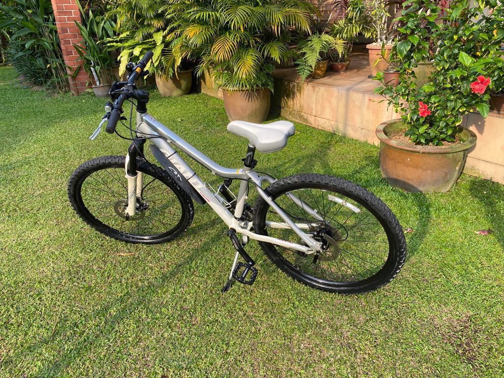 Giant terrago ladies mountain bike 2025